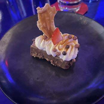 Haii Keii - Twixx Bombe, Almond Toffee - Sushi Bars Near Me - Houston, Texas Haii Keii - Twixx Bombe, Almond Toffee - Sushi Bars Near Me - Houston, Texas