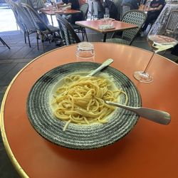 La Compagnie Française - Salmon Carbonara