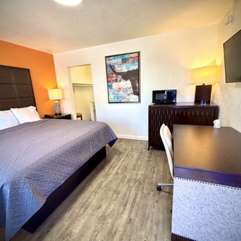 The Crest Motel - Comfy beds and a clean, relaxing space to unwind. - Hotels Near Me - Corona, California The Crest Motel - Comfy beds and a clean, relaxing space to unwind. - Hotels Near Me - Corona, California