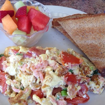Diamond Cafe - smoked salmon scrambler w/ sides of wheat toast and fruit - Cafes Near Me - San Francisco, California Diamond Cafe - smoked salmon scrambler w/ sides of wheat toast and fruit - Cafes Near Me - San Francisco, California