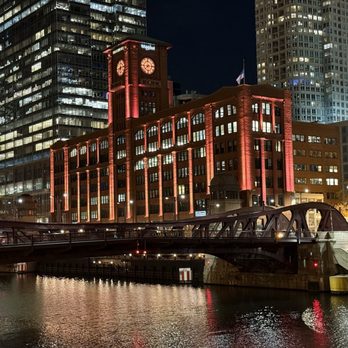 Chicago River Boat Architecture Tours - Architectural Tours Near Me - Chicago, Illinois