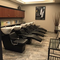 Avanti Salon
