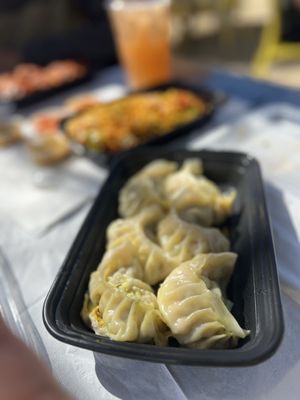 Urban Momo by null