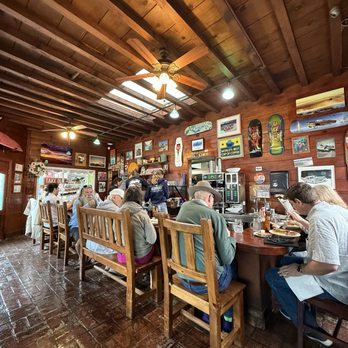 Maxine's Cafe - interior - Breakfast & Brunch Near Me - Los Angeles, California Maxine's Cafe - interior - Breakfast & Brunch Near Me - Los Angeles, California