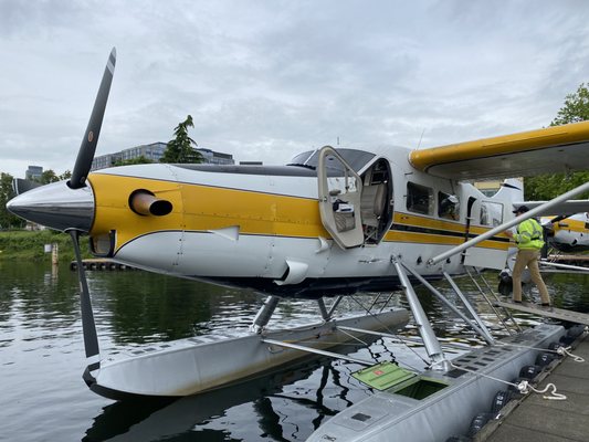 Kenmore Air - Lake Union by null