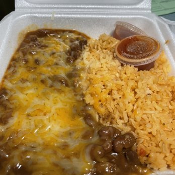 Taqueria San Luis - Rice and Beans (chili not beans) - Food Trucks Near Me - Auburn, Washington