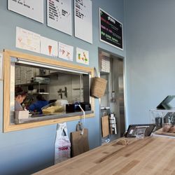 Fiorelli Pizza - Three seats at the counter with two seats by the window