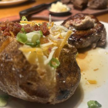 Outback Steakhouse - Steakhouses Near Me - Henderson, Nevada