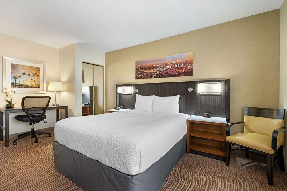 Best Western Royal Palace Inn & Suites