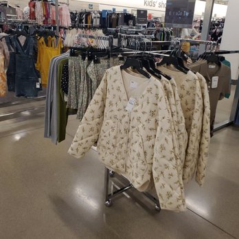 Nordstrom Rack - Department Stores Near Me - Naperville, Illinois