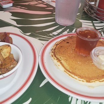 The Liquor Store - Breakfast & Brunch Near Me - Memphis, Tennessee