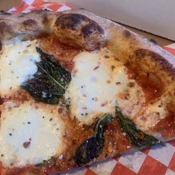 Grata’s Pizzeria - Margarita pizza - Pizza Near Me - Austin, Texas Grata’s Pizzeria - Margarita pizza - Pizza Near Me - Austin, Texas