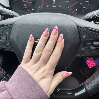 Q Nails - Nail Salons Near Me - La Grange, Texas