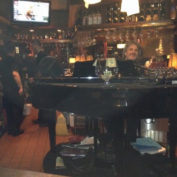 Seasons 52 - Piano man - New American Near Me - Indianapolis, Indiana Seasons 52 - Piano man - New American Near Me - Indianapolis, Indiana