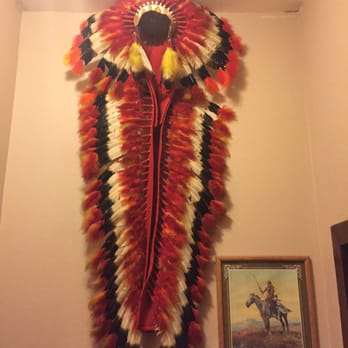 Wagon Wheel Restaurant - Gorgeous Native American headdress - American Near Me - Needles, California Wagon Wheel Restaurant - Gorgeous Native American headdress - American Near Me - Needles, California