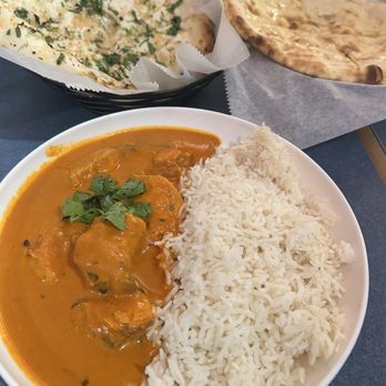 Kabob and Curry - Chicken Tikka Masala with Side of Garlic & Plain Naan - Indian Near Me - Providence, Rhode Island