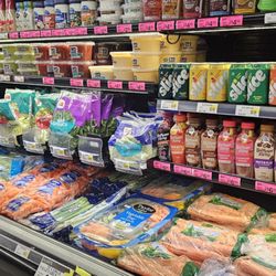 Harps Food Store - Fresh produce and very organized