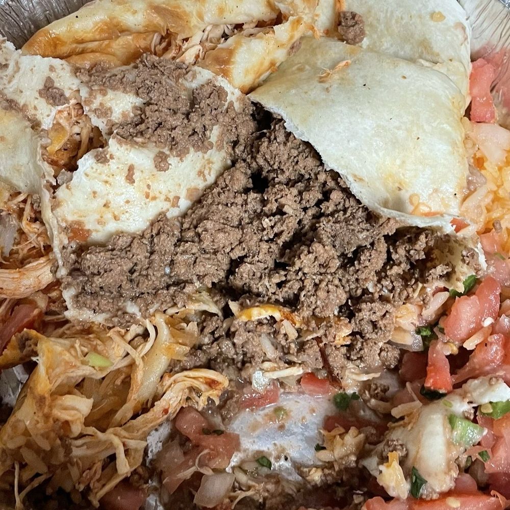 Guacamole Grill - Beef burrito and quesadilla - Mexican Near Me - Princeton, Indiana Guacamole Grill - Beef burrito and quesadilla - Mexican Near Me - Princeton, Indiana
