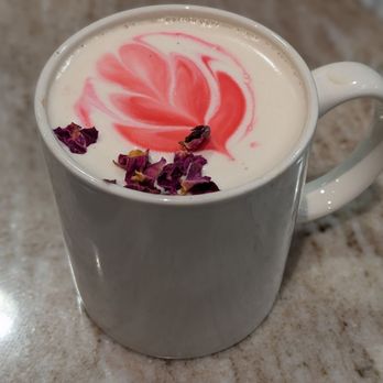 Remi43 Flower & Coffee - Rose latte - Coffee & Tea Near Me - New York, New York
