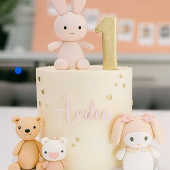 Leyana Sugar Studio - Custom Cakes Near Me Leyana Sugar Studio - Custom Cakes Near Me