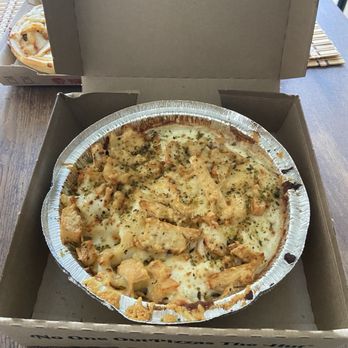 Pizza Hut - Oven-Baked Chicken Alfredo Pasta - Pizza Near Me - Kissimmee, Florida