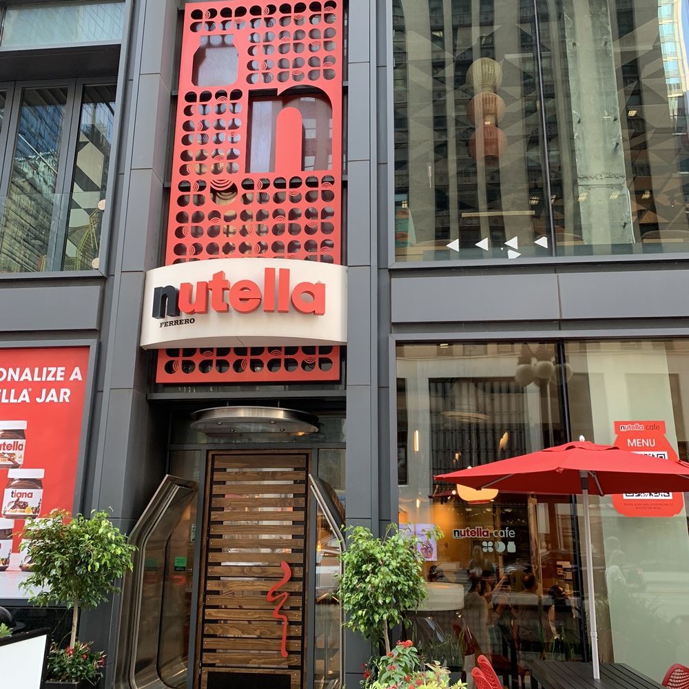 Nutella Cafe - Store front - Desserts Near Me - Chicago, Illinois Nutella Cafe - Store front - Desserts Near Me - Chicago, Illinois