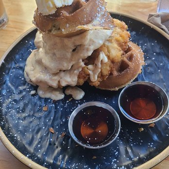 Down the Hatch Maui - Chicken and waffles - Seafood Near Me - Lahaina, Hawaii