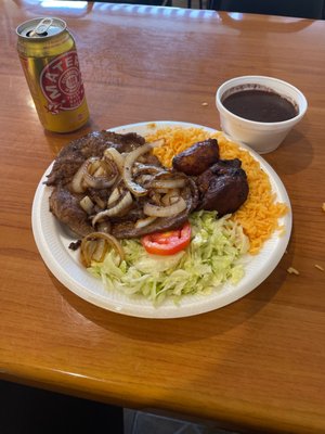 Mami's La Cubana by null