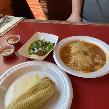 Los Tacos - Pulled beef tamale in front, to the left pulled beef brirra on homemade flour tortilla, to the right chili relleno - Food Trucks Near Me - Fairhope, Alabama