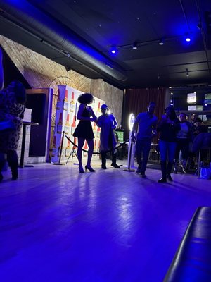 BASSLINE || 2239 - CHICAGO by null