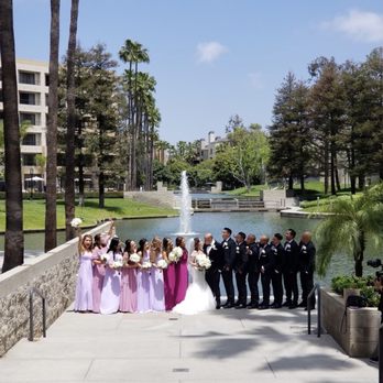 Mellie Bee Events - our wedding party that melissa managed to get together throughout the day. - Wedding Planning Near Me