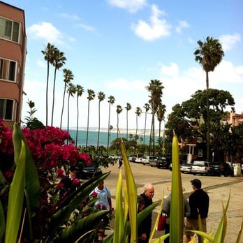 Cody's La Jolla - The view from the corner of the patio. The pink building on the left blocks part of the patio from seeing the beach. - Breakfast & Brunch Near Me - La Jolla, California Cody's La Jolla - The view from the corner of the patio. The pink building on the left blocks part of the patio from seeing the beach. - Breakfast & Brunch Near Me - La Jolla, California