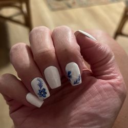 David's Happy Nails & Spa