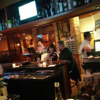 Johnny's Kitchen & Tap - Loved the live music! - Barbeque Near Me - Glenview, Illinois