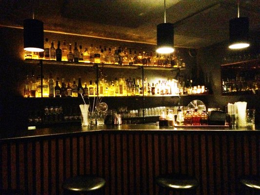 Duck and Cover - Cocktailbar by null