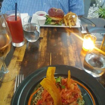 Full Bloom Vegan - Impossible Burger and Ropa Vieja (Jackfruit) - Vegan Near Me - Miami Beach, Florida