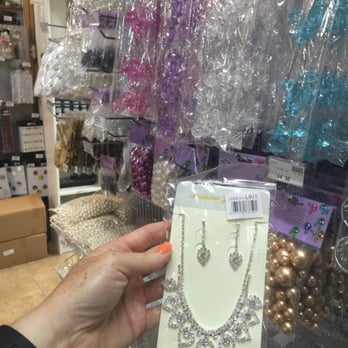 Chan's Silk Flower - Bling! - Flowers & Gifts Near Me - Miami, Florida Chan's Silk Flower - Bling! - Flowers & Gifts Near Me - Miami, Florida