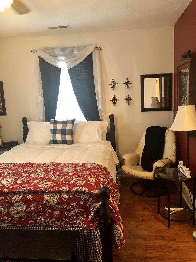 THE PLUM HOUSE 1024 S Anderson St, Elwood, IN Yelp