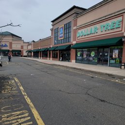 Exterior photo of ALDI - East Rutherford, New Jersey Exterior photo of ALDI - East Rutherford, New Jersey