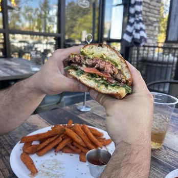 Bushfire Kitchen - Riverside - American Near Me - Riverside, California