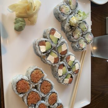 Tsuki Sushi