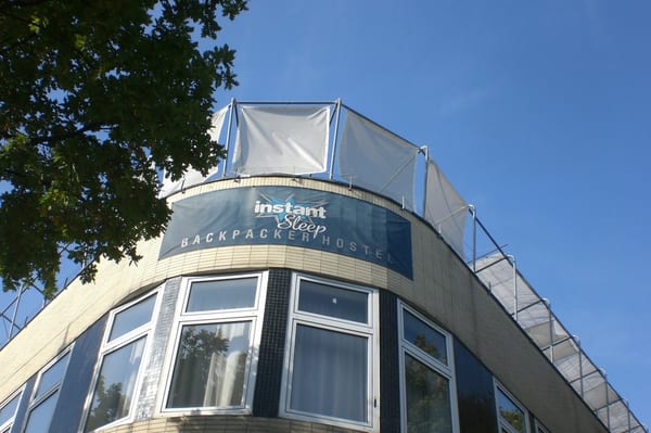 Instant Sleep Backpacker Hostel by null