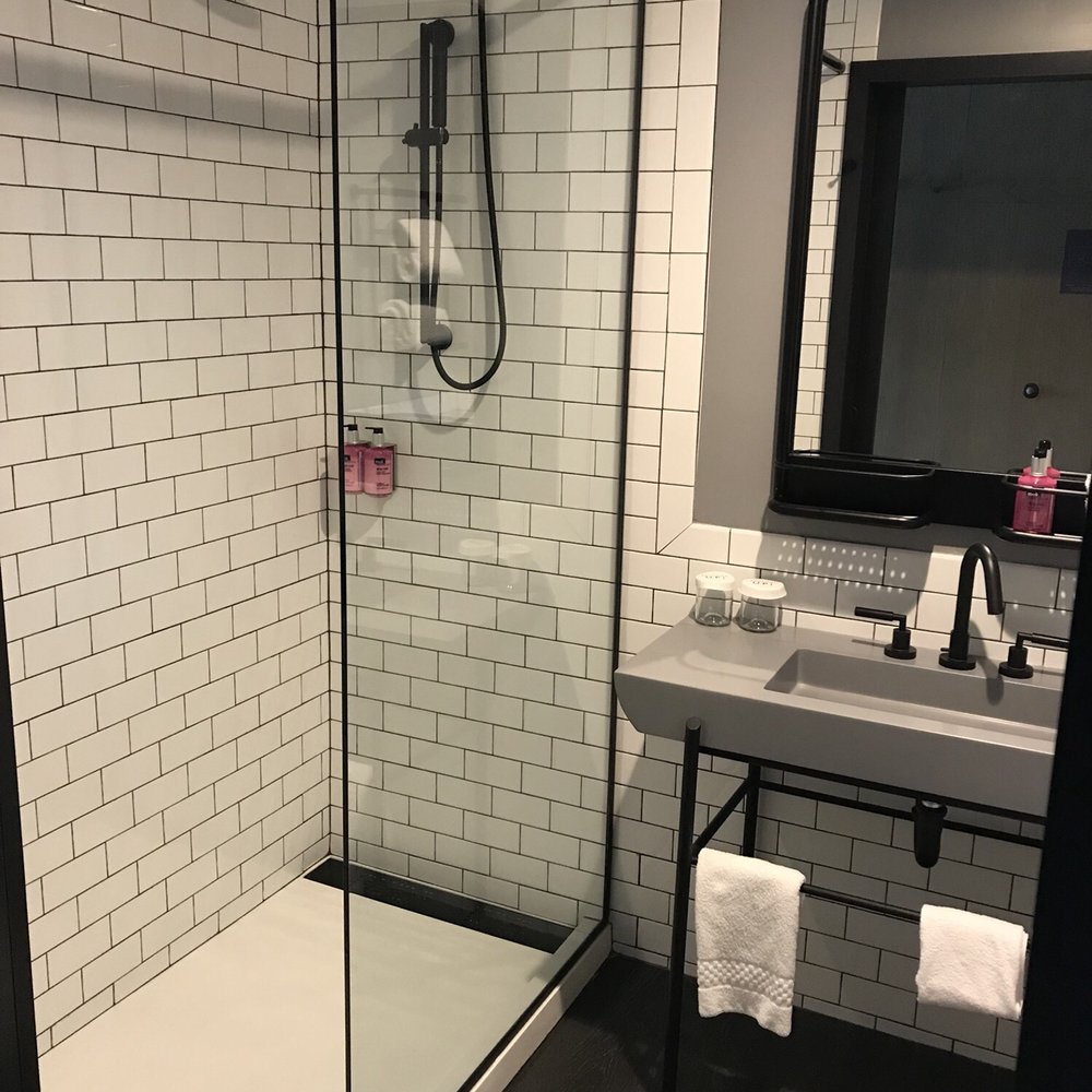 Moxy Minneapolis Uptown - Updated bathroom - Hotels Near Me - Minneapolis, Minnesota Moxy Minneapolis Uptown - Updated bathroom - Hotels Near Me - Minneapolis, Minnesota