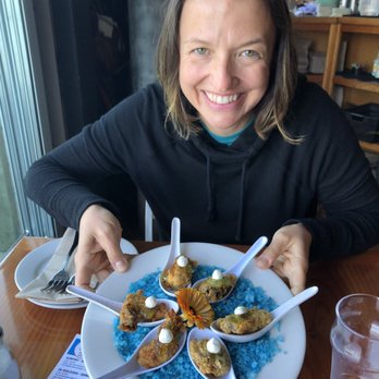 Buoy Beer - Oyster appetizer! - Brewpubs Near Me - Astoria, Oregon