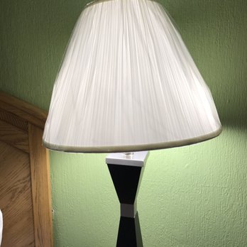 Days Inn by Wyndham Washington - The website claimed new lamps...obviously they were so new the plastic was still on them. - Hotels Near Me - Washington, North Carolina