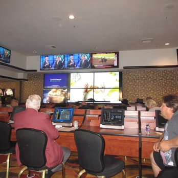 Golden Nugget Laughlin Hotel & Casino - The NEW small uncomfortable uninviting area for Thur and Mon night games - Hotels Near Me - Laughlin, Nevada