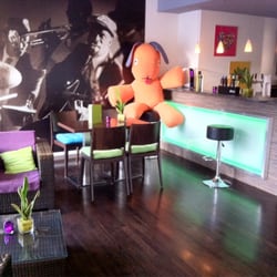 ibis Styles Hamburg Alster City - Der kleine Barbereich im Erdgeschoss...