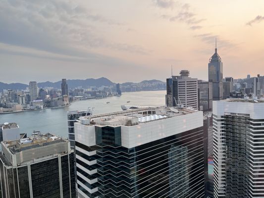 Island Shangri-La, Hong Kong by null
