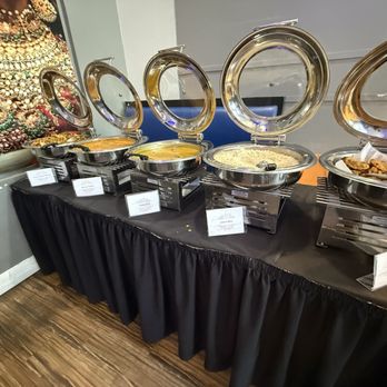 Saffron Indian Cuisine - Vegetarian options during the weekend lunchtime buffet - Indian Near Me - Orlando, Florida Saffron Indian Cuisine - Vegetarian options during the weekend lunchtime buffet - Indian Near Me - Orlando, Florida