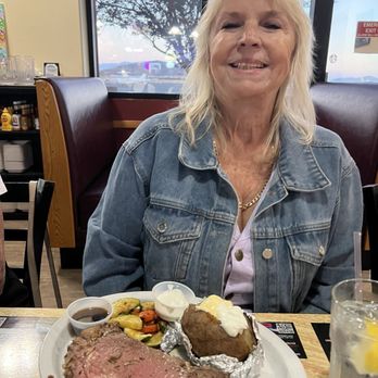 French Valley Cafe - Prime rib - American Near Me - Murrieta, California
